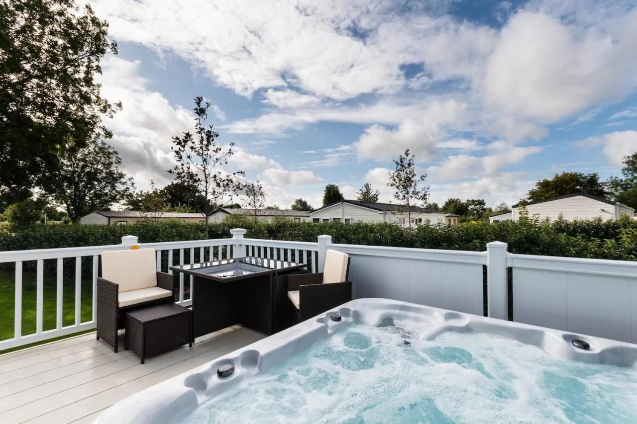 Villa The Warren South Cerney Exterior foto